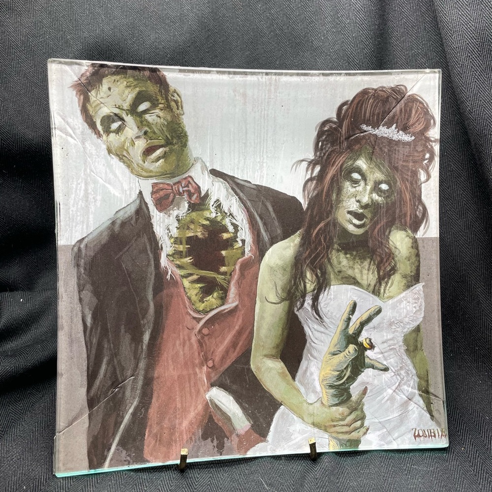 Zombie Bride and Groom Decorative Plate